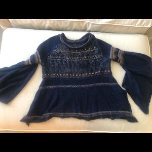 Free People Sweater with bell slit sleeves Size Small